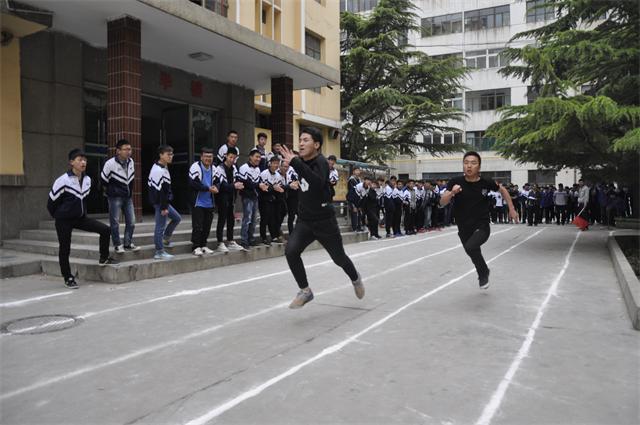 兰州铁路技师学院2017年春季运动会隆重举行