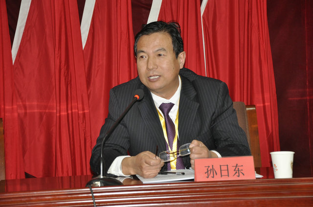 石家庄铁道大学继续教育学院党总支书记孙日东主持1.jpg